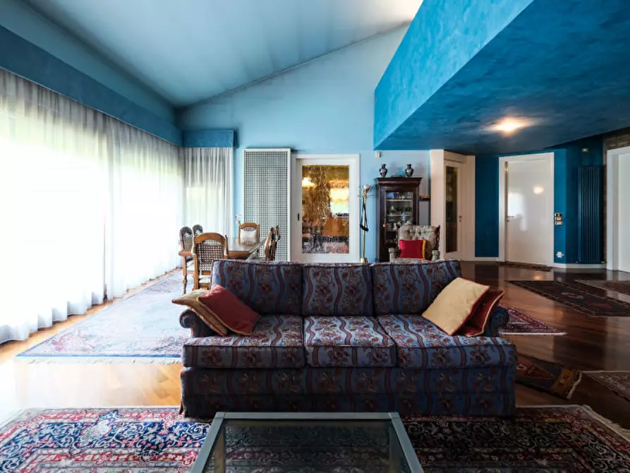 Immagine 5 di Villa in vendita  in via Giorgio La Pira 7 a Isola Vicentina