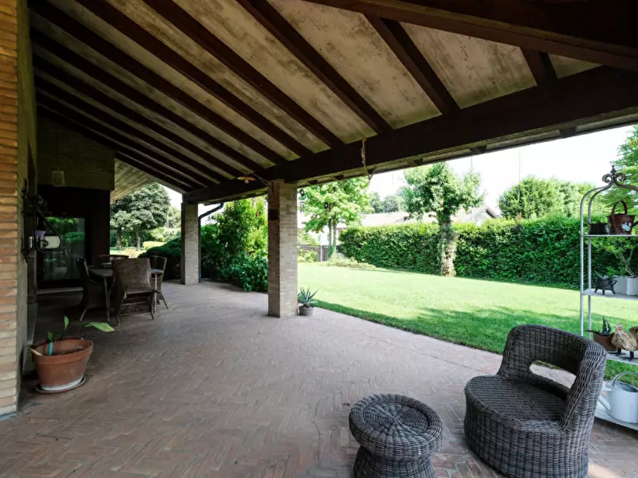 Immagine 15 di Villa in vendita  in via Giorgio La Pira 7 a Isola Vicentina