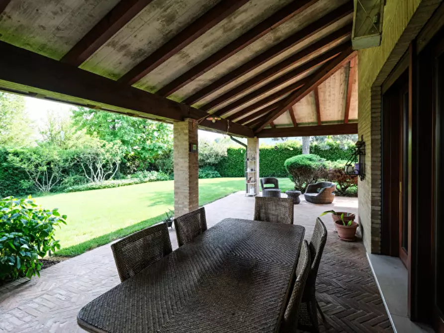 Immagine 16 di Villa in vendita  in via Giorgio La Pira 7 a Isola Vicentina