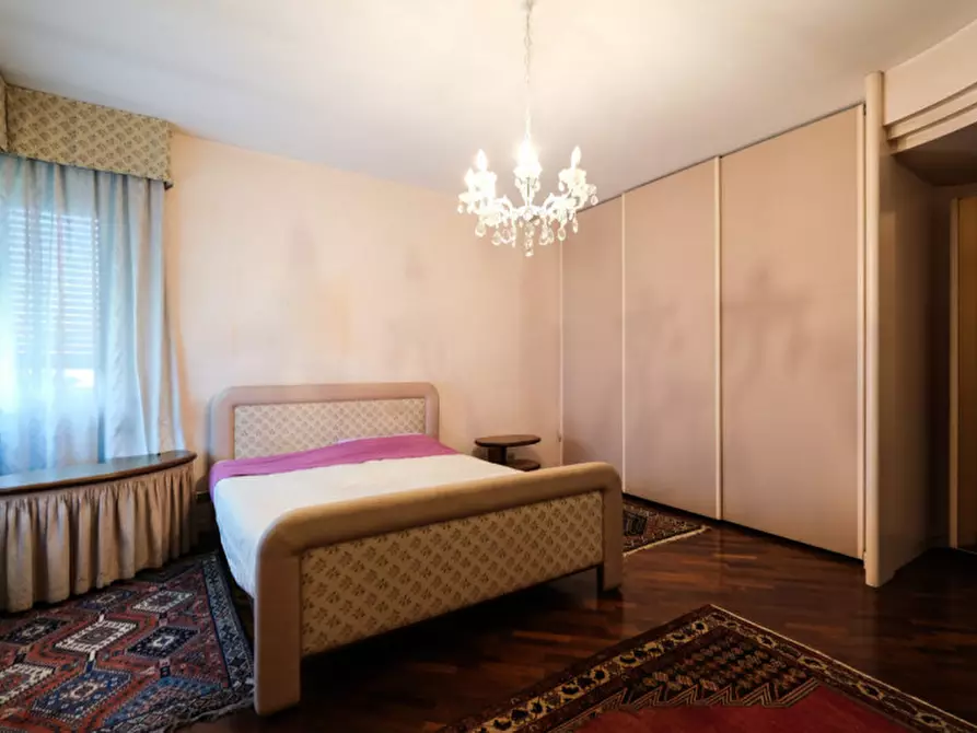 Immagine 22 di Villa in vendita  in via Giorgio La Pira 7 a Isola Vicentina