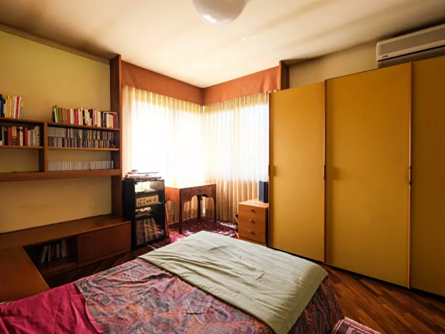Immagine 26 di Villa in vendita  in via Giorgio La Pira 7 a Isola Vicentina