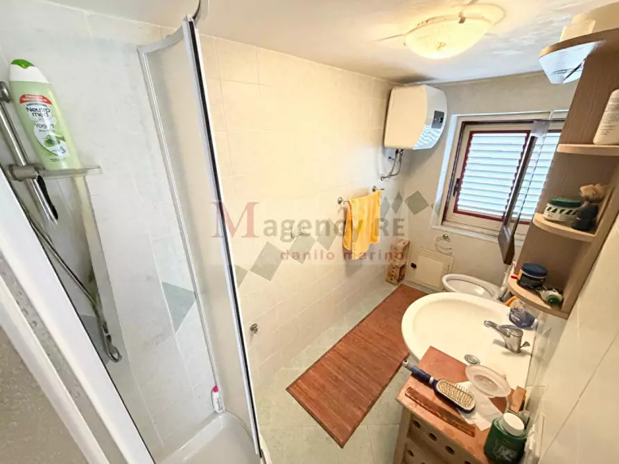 Immagine 16 di Appartamento in vendita  in via monte bianco a Bova Marina