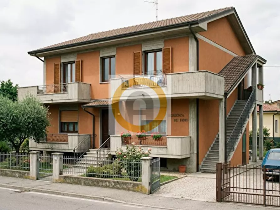 Immagine 1 di Casa indipendente in vendita  a Bassano Del Grappa