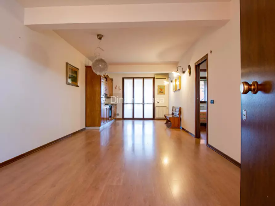 Immagine 3 di Appartamento in vendita  in Via Genova a Montemurlo