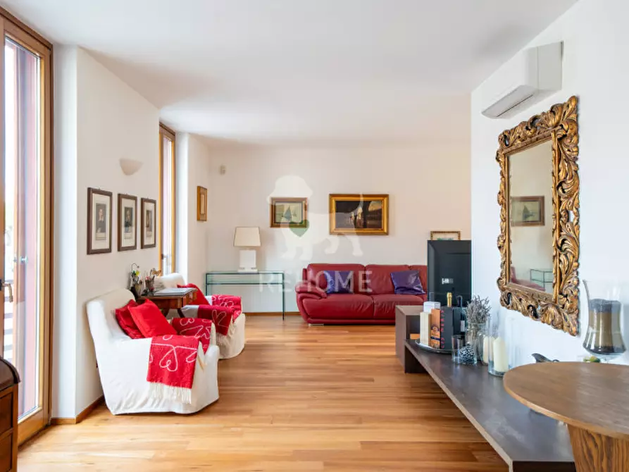 Immagine 1 di Casa indipendente in vendita  in Via Alessandro Volta, 7 a Grado