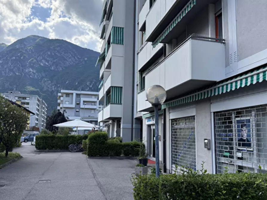 Immagine 6 di Attività commerciale in affitto  in via degasperi trento a Trento
