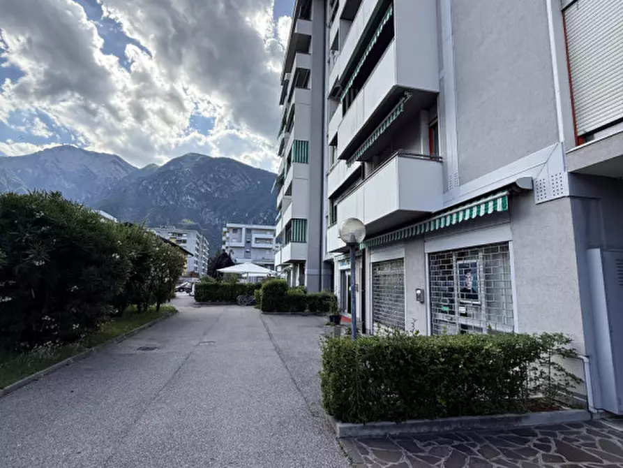 Immagine 7 di Attività commerciale in affitto  in via degasperi trento a Trento