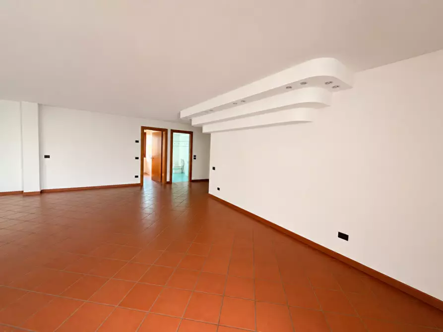 Immagine 15 di Casa bifamiliare in vendita  in Via Giuseppe Garibaldi a Trevignano