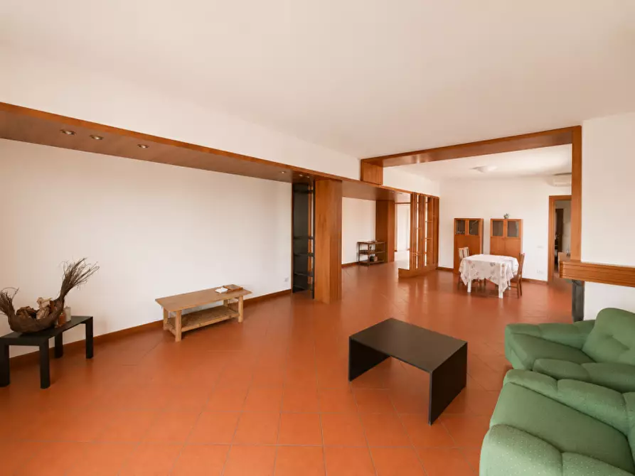 Immagine 1 di Casa bifamiliare in vendita  in Via Giuseppe Garibaldi a Trevignano