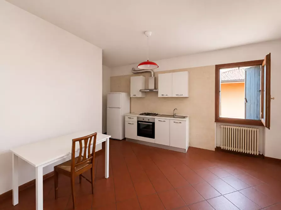 Immagine 3 di Casa bifamiliare in vendita  in Via Giuseppe Garibaldi a Trevignano