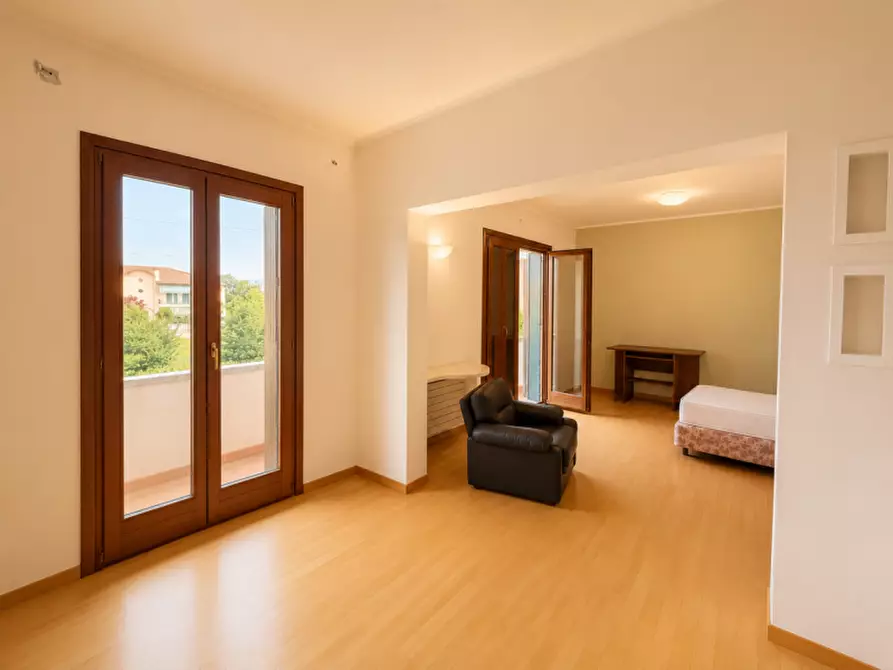 Immagine 7 di Casa bifamiliare in vendita  in Via Giuseppe Garibaldi a Trevignano