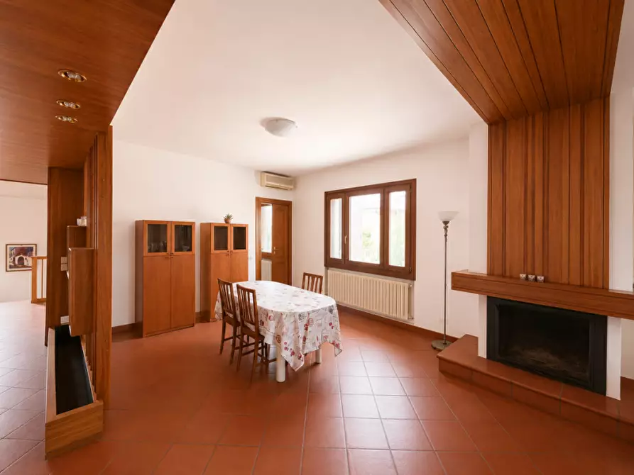 Immagine 14 di Casa bifamiliare in vendita  in Via Giuseppe Garibaldi a Trevignano