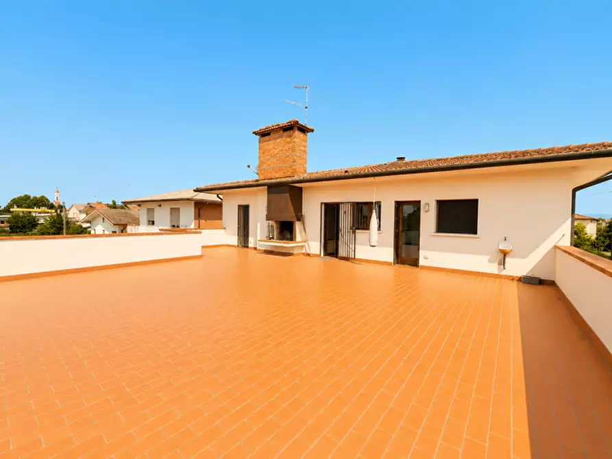 Immagine 18 di Casa bifamiliare in vendita  in Via Giuseppe Garibaldi a Trevignano