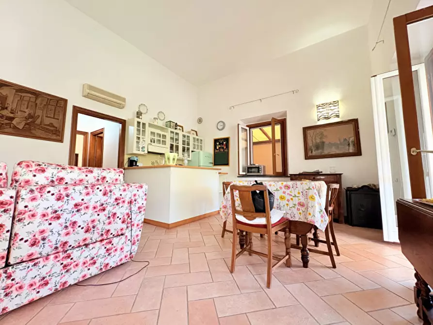 Immagine 5 di Appartamento in affitto  in Via del Litorale 294 a Livorno