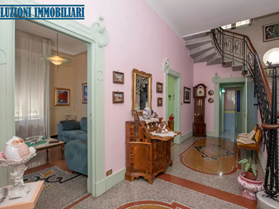 Immagine 11 di Villa in vendita  in Via Campo da tiro a Savona