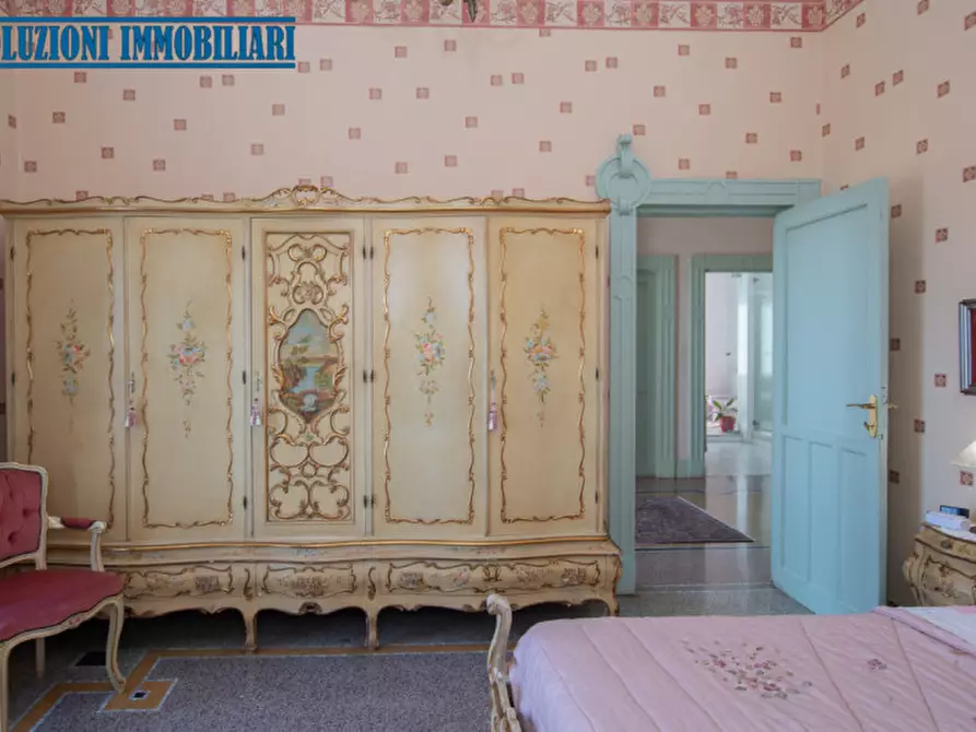 Immagine 43 di Villa in vendita  in Via Campo da tiro a Savona