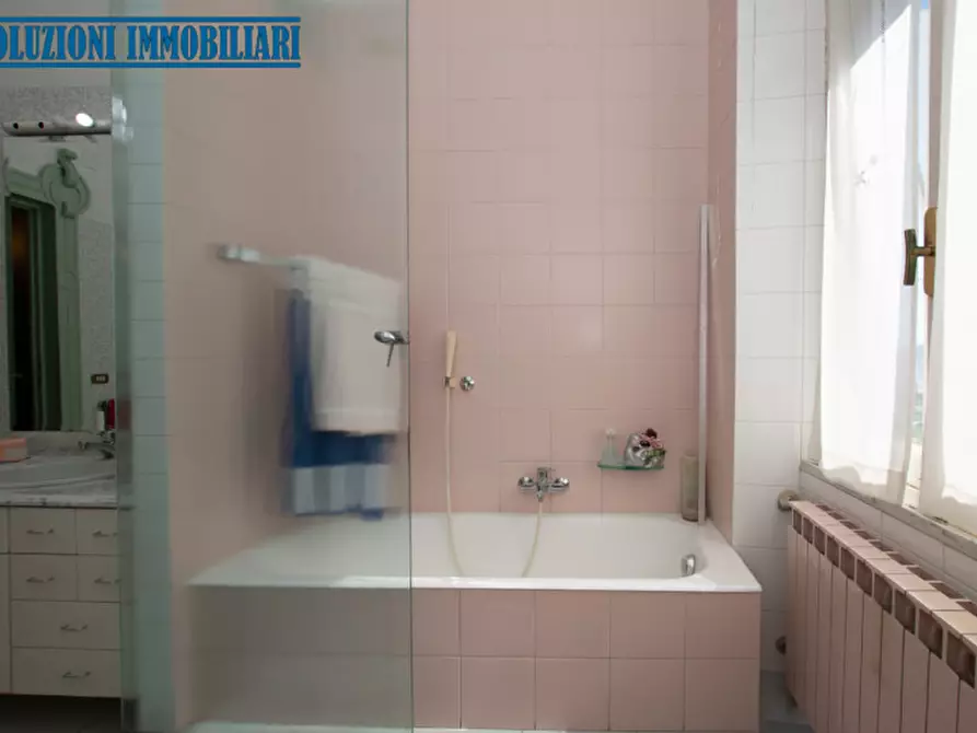 Immagine 50 di Villa in vendita  in Via Campo da tiro a Savona