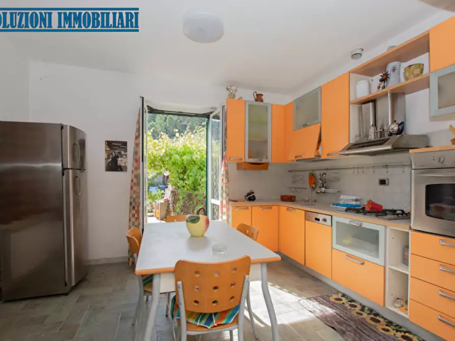 Immagine 53 di Villa in vendita  in Via Campo da tiro a Savona