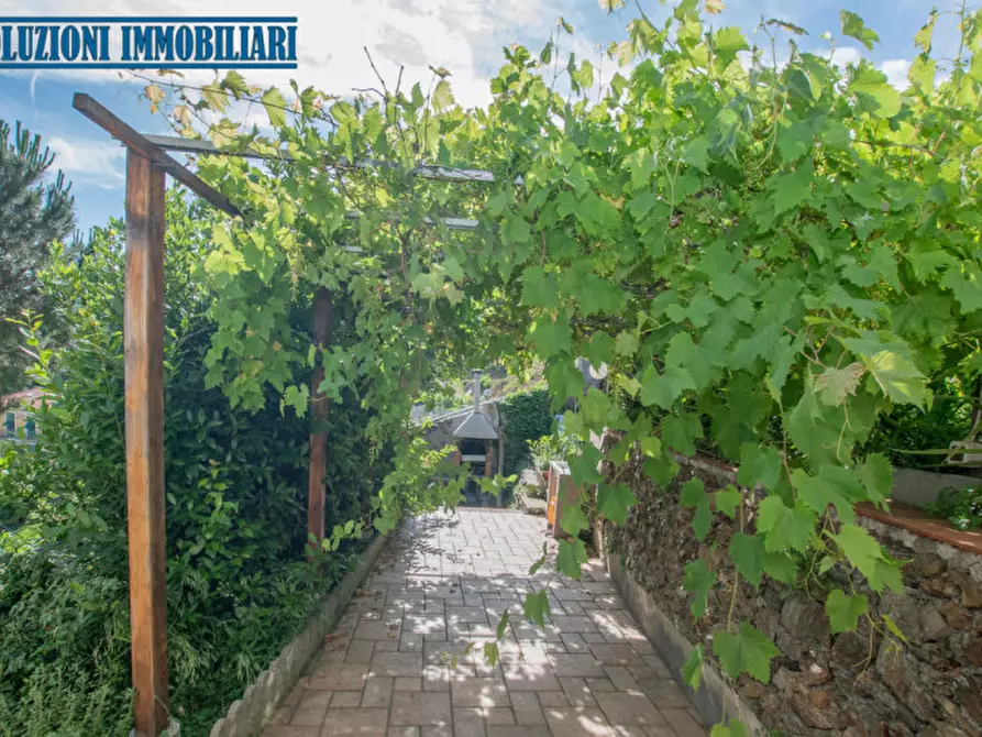 Immagine 56 di Villa in vendita  in Via Campo da tiro a Savona