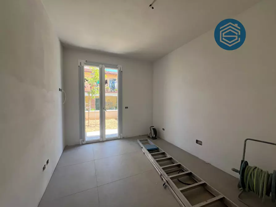 Immagine 16 di Casa bifamiliare in vendita  in Via Benedetto Croce 1 a Campi Bisenzio