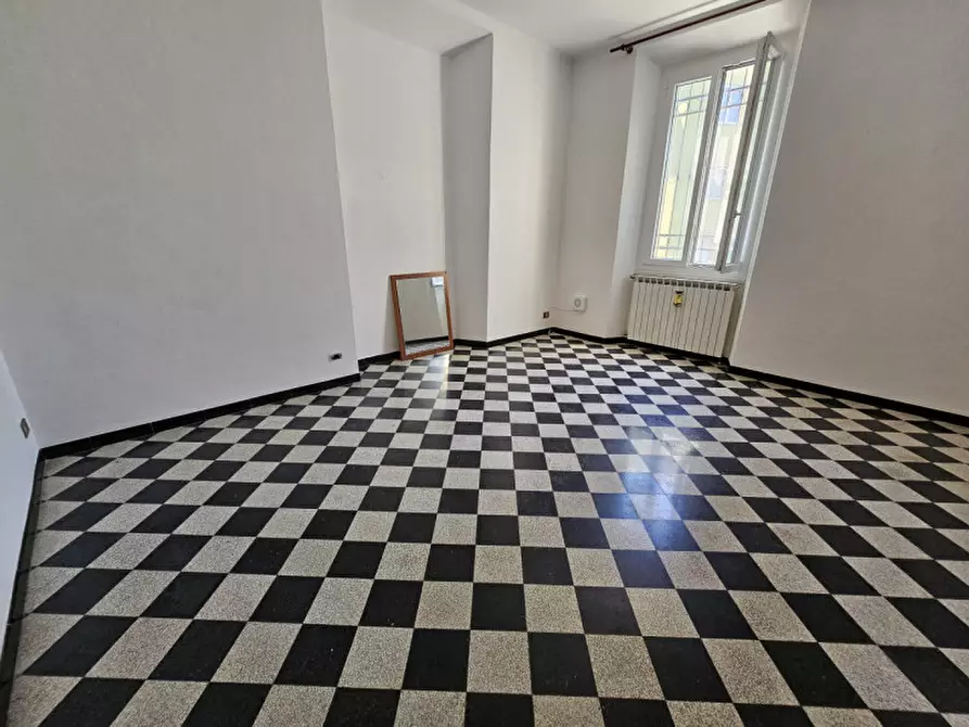 Immagine 9 di Appartamento in vendita  in Via Repusseno a Savona