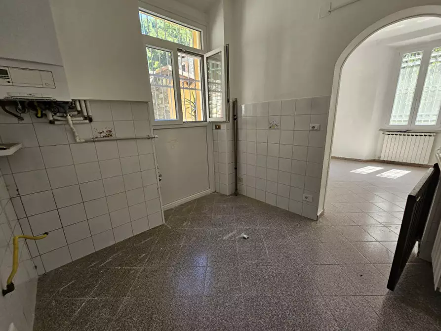 Immagine 15 di Appartamento in vendita  in Via Repusseno a Savona