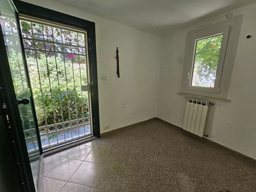 Immagine 9 di Appartamento in vendita  in Via Repusseno a Savona
