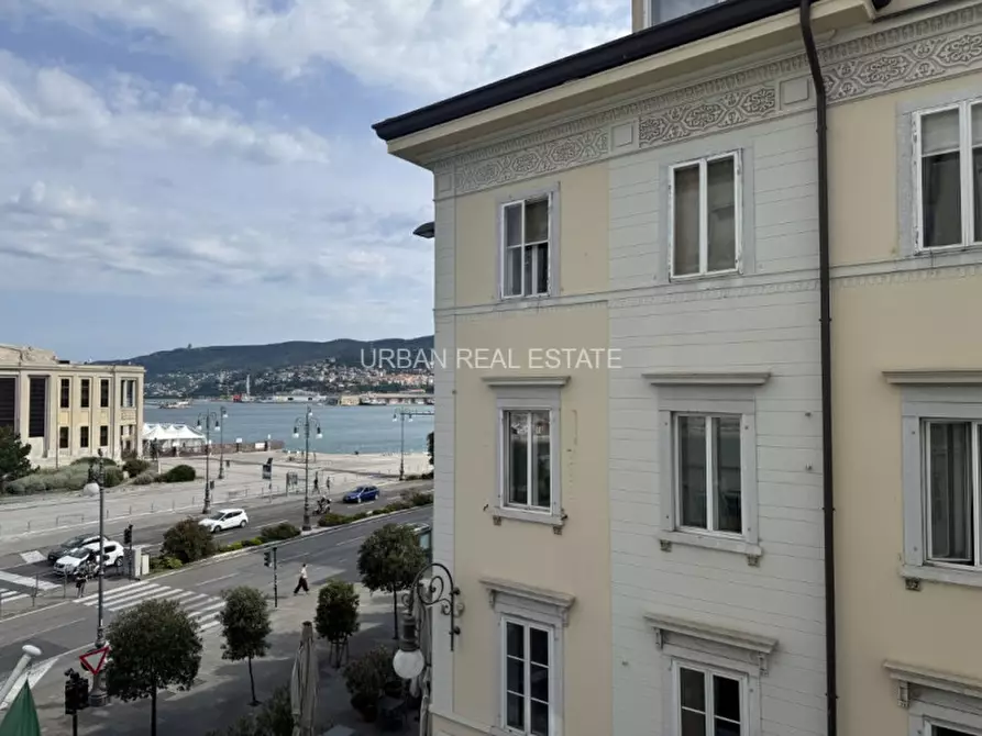 Immagine 11 di Appartamento in affitto  in Via Felice Venezian 1 a Trieste