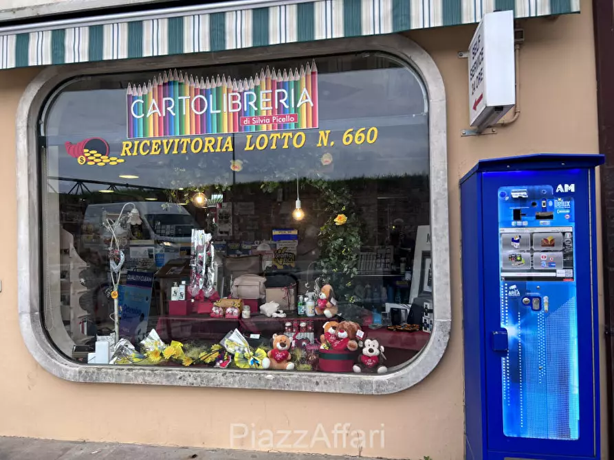 Immagine 2 di Attività commerciale in vendita  in Pontelongo Via Roma a Pontelongo