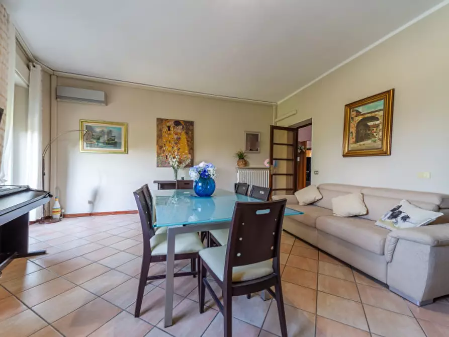 Immagine 5 di Appartamento in vendita  in Viale Mentana, 124 a Parma