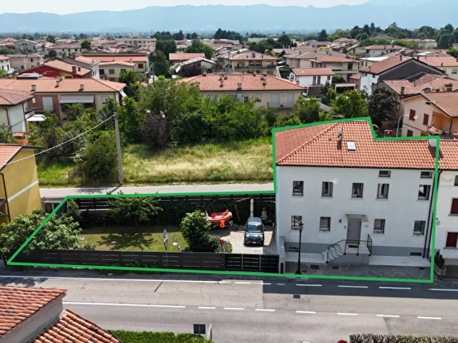 Immagine 3 di Casa bifamiliare in vendita  in via santa rosa 20 a Zanè