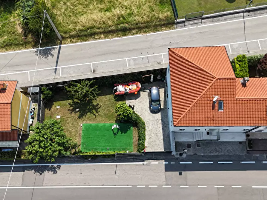 Immagine 5 di Casa bifamiliare in vendita  in via santa rosa 20 a Zanè