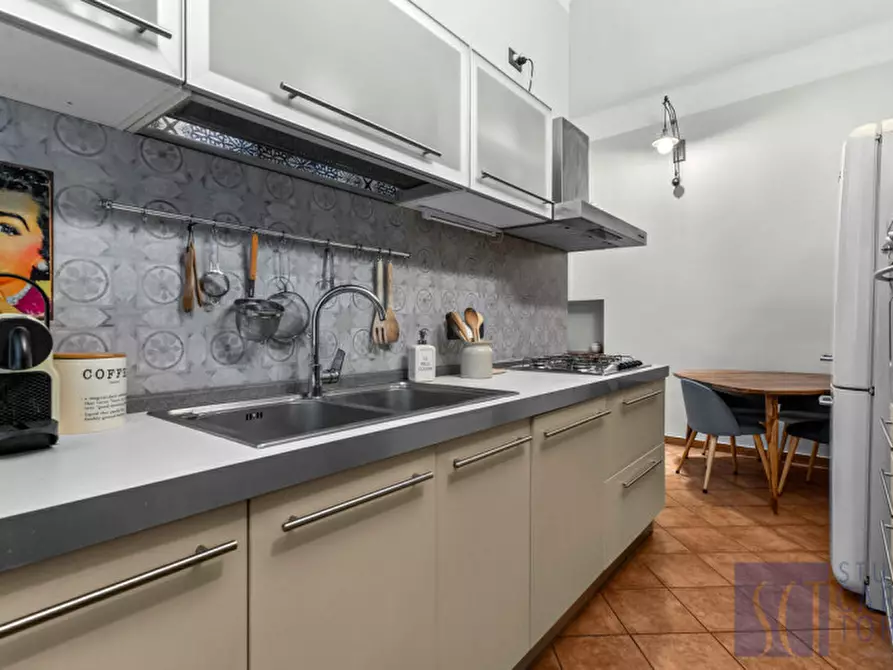 Immagine 10 di Appartamento in vendita  in via tertulliano, 58 a Milano