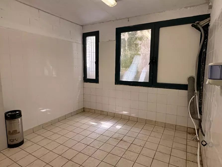 Immagine 11 di Negozio in affitto  in Via Pastore a Vigonza