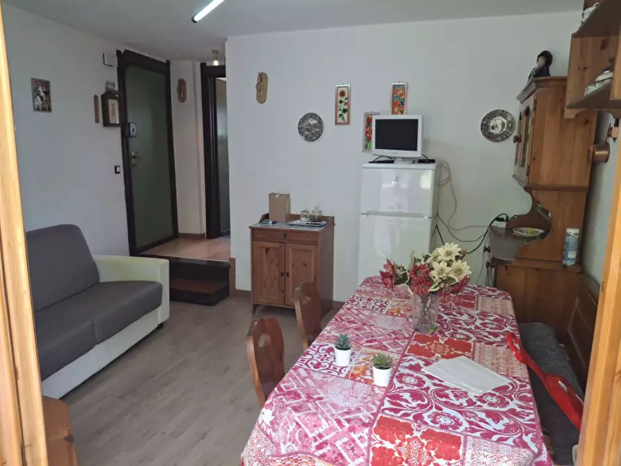 Immagine 6 di Appartamento in vendita  in Via del Poggio, 3 a Viola