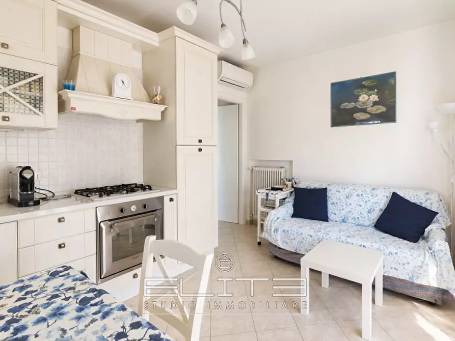 Immagine 8 di Appartamento in vendita  in Via Osimo a Numana