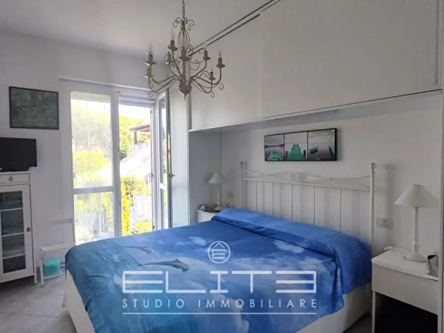 Immagine 14 di Appartamento in vendita  in Via Osimo a Numana