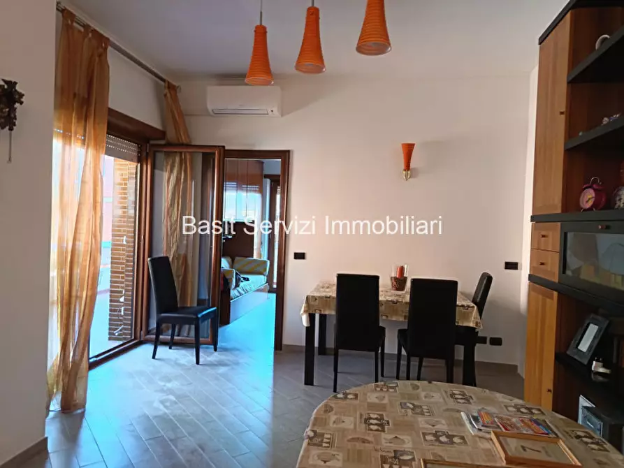 Immagine 5 di Appartamento in vendita  in Via delle Tartane a Roma