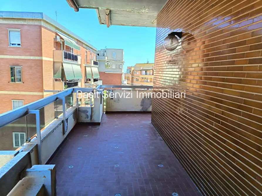 Immagine 25 di Appartamento in vendita  in Via delle Tartane a Roma