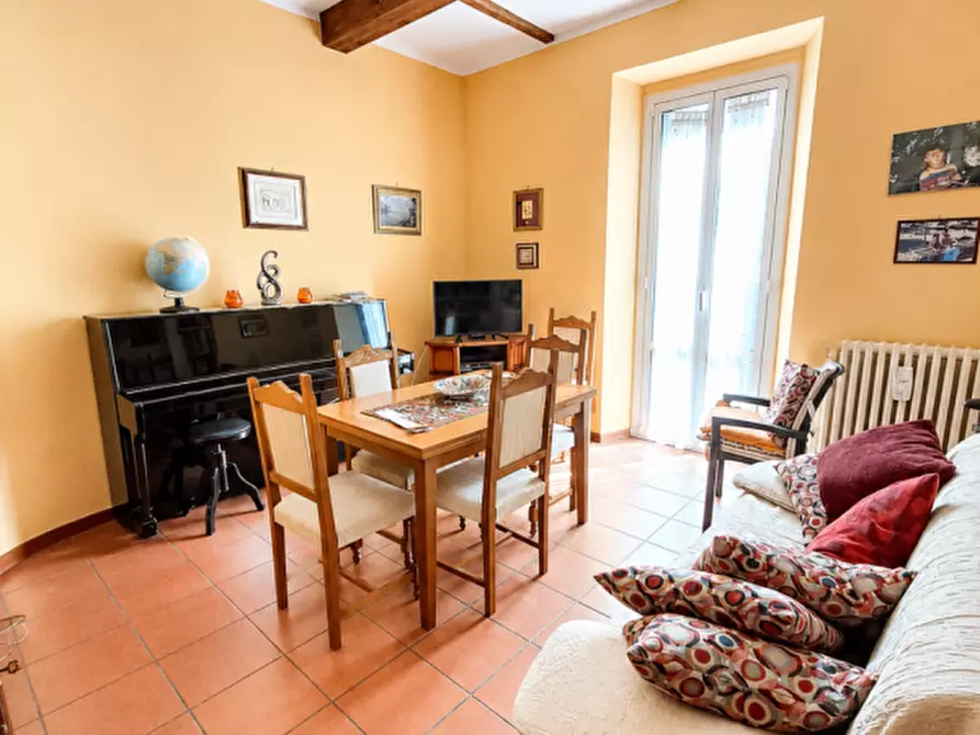Immagine 4 di Appartamento in vendita  in via giugno n. 9 a Passignano Sul Trasimeno