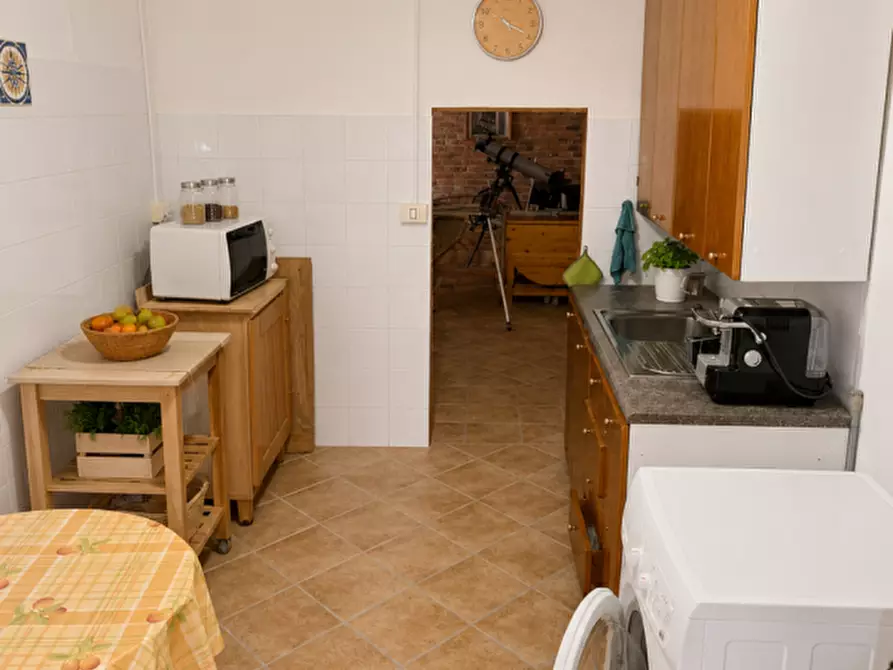 Immagine 18 di Appartamento in vendita  in via giugno n. 9 a Passignano Sul Trasimeno