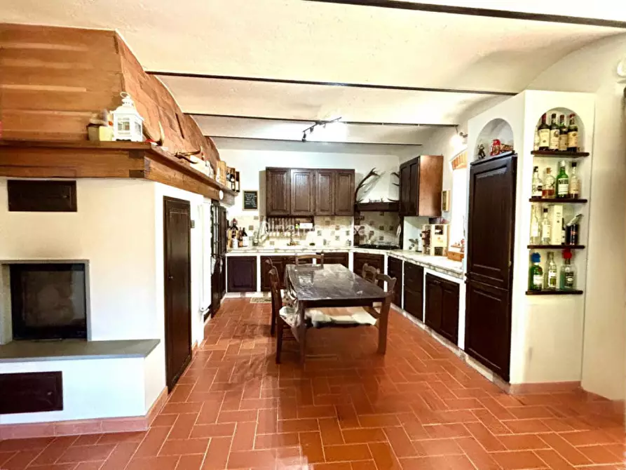 Immagine 8 di Rustico / casale in vendita  in Via di Poggiole a Vernio