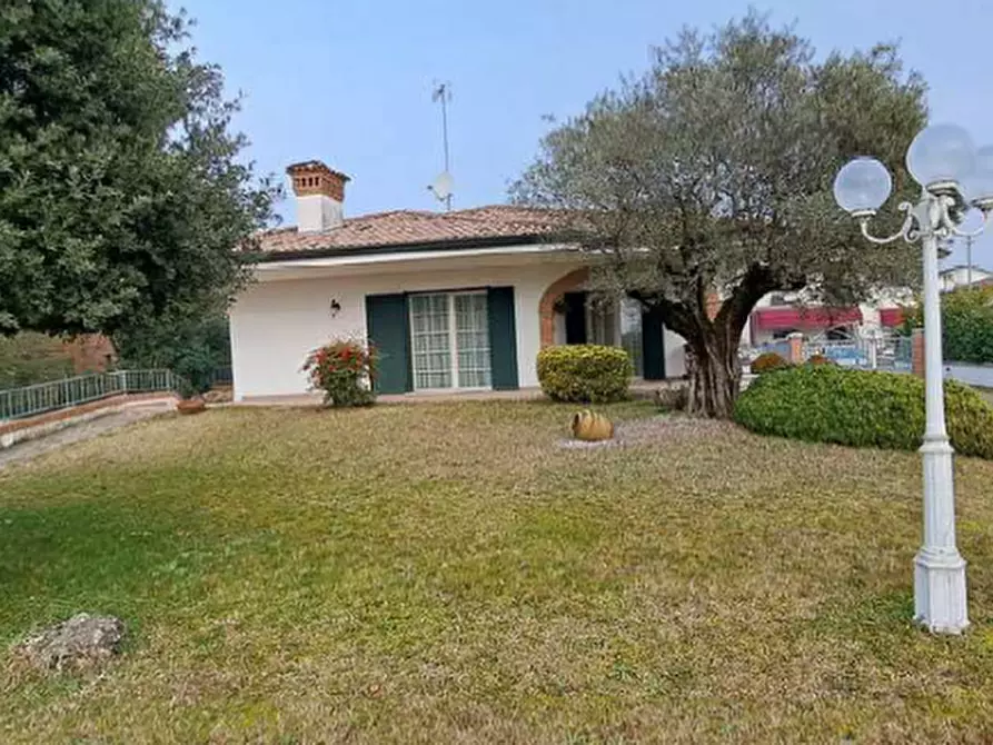 Immagine 2 di Casa indipendente in vendita  in Via Monte Cavallo, 11 a Cordenons