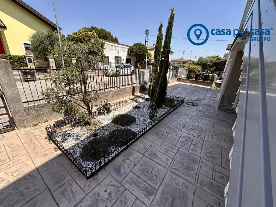 Immagine 5 di Casa indipendente in vendita  in Via Giuseppe Di Vittorio a Papozze