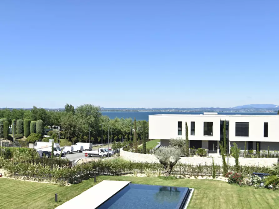 Immagine 16 di Appartamento in vendita  in via porto a Lazise