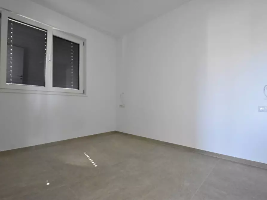 Immagine 21 di Appartamento in vendita  in via porto a Lazise
