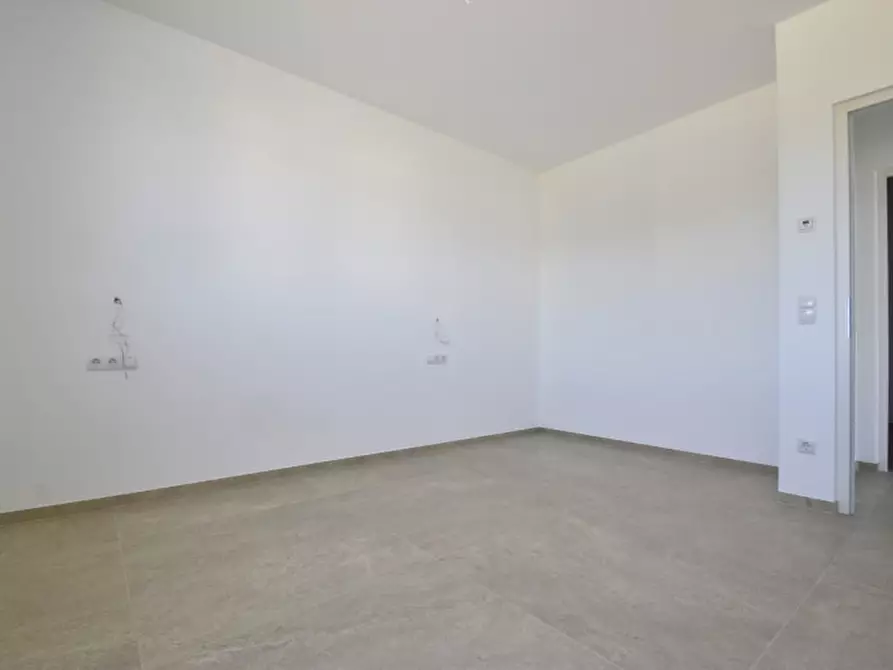 Immagine 26 di Appartamento in vendita  in via porto a Lazise