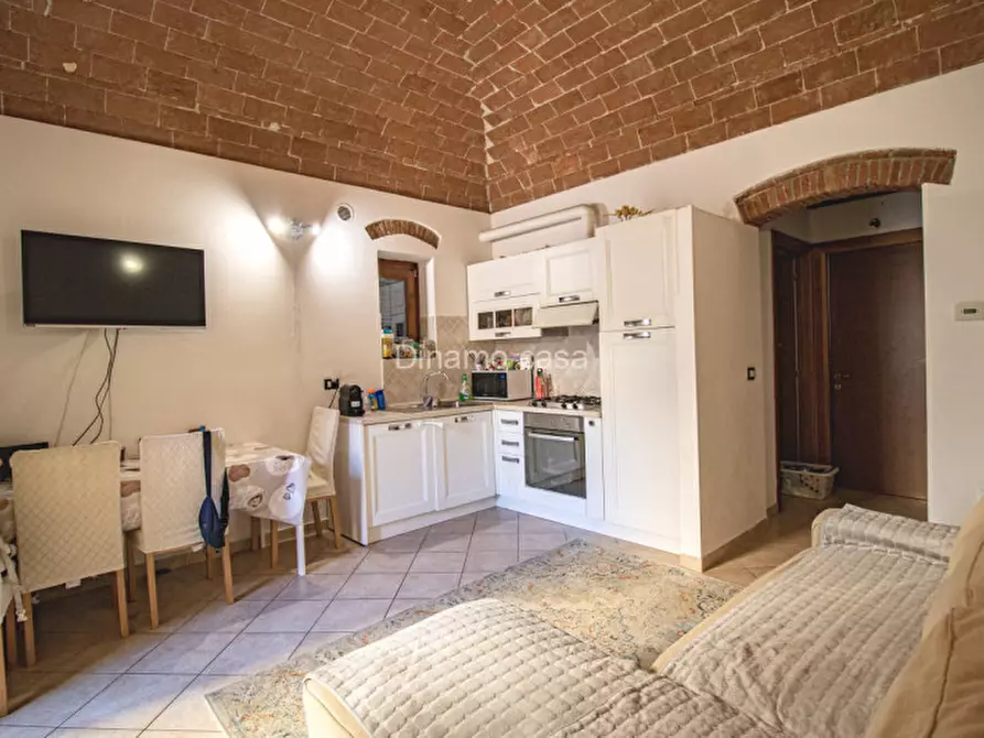 Immagine 4 di Appartamento in vendita  in Via Alessandro Lazzerini a Prato
