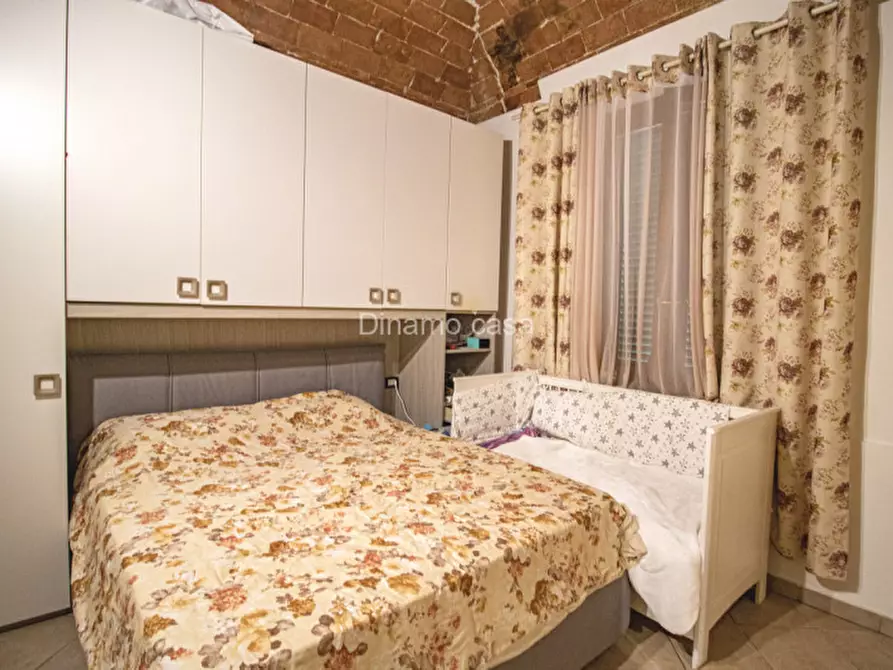 Immagine 10 di Appartamento in vendita  in Via Alessandro Lazzerini a Prato