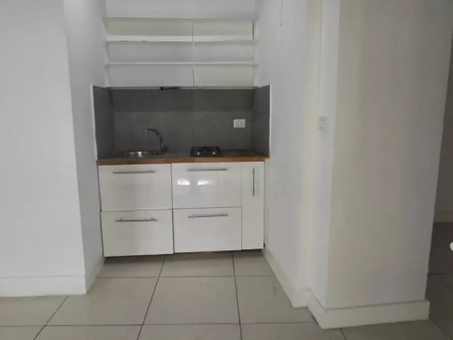 Immagine 1 di Appartamento in affitto  in Vico Maiorani 15 a Napoli